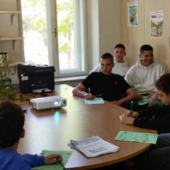 e70cb2f4-aad0-49be-94f5-b902fc72f20e